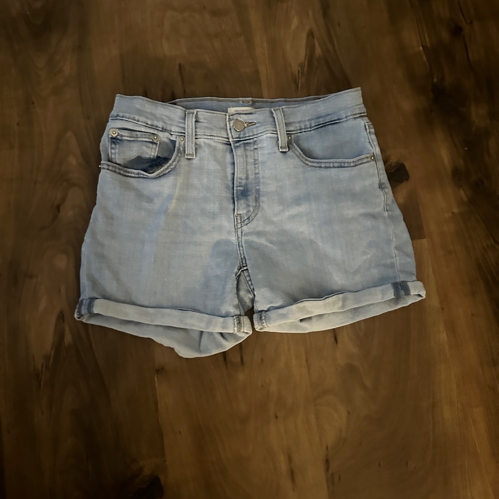 Levi Denizen mid length shorts 28